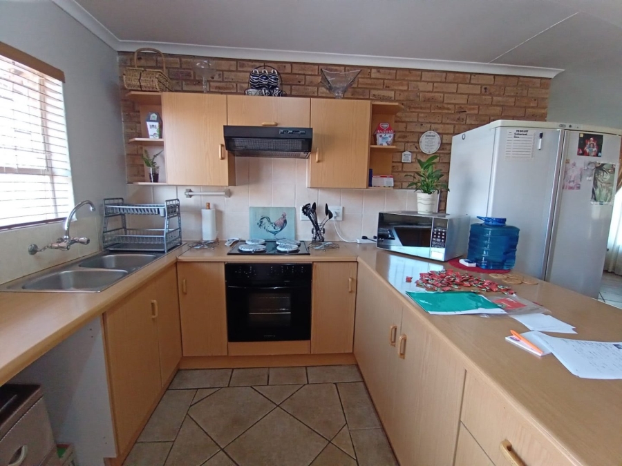 3 Bedroom Property for Sale in Noordheuwel Gauteng