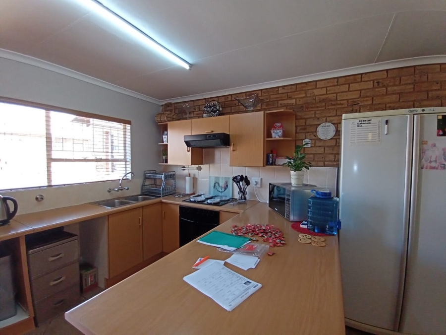 3 Bedroom Property for Sale in Noordheuwel Gauteng