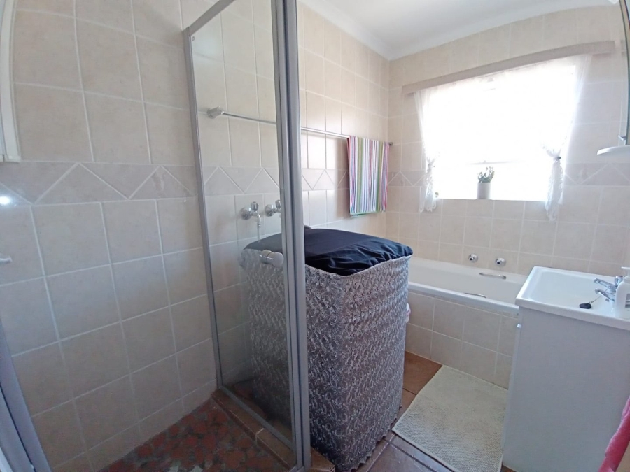 3 Bedroom Property for Sale in Noordheuwel Gauteng