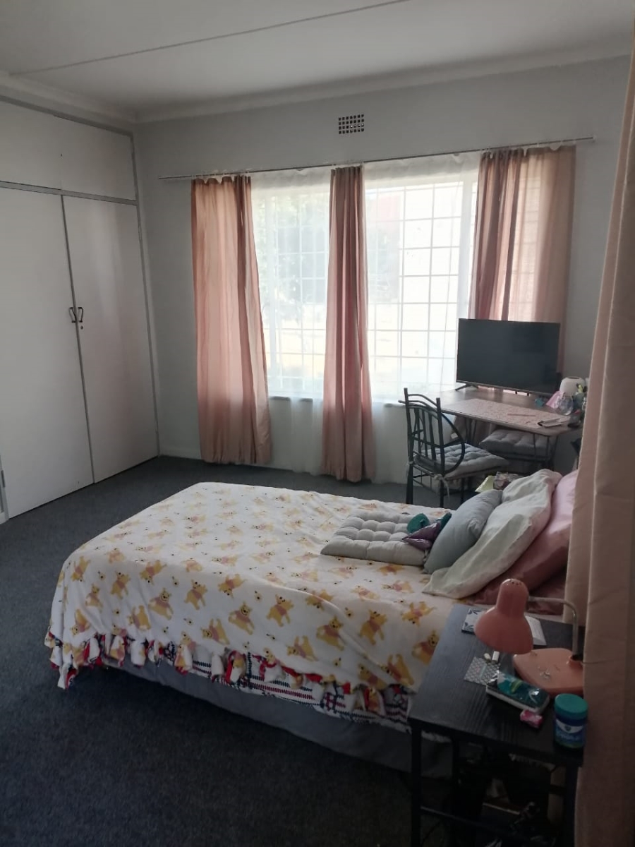 To Let 1 Bedroom Property for Rent in Blairgowrie Gauteng