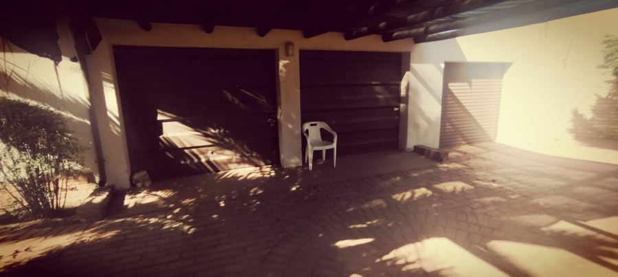 3 Bedroom Property for Sale in Ridgeway Gauteng