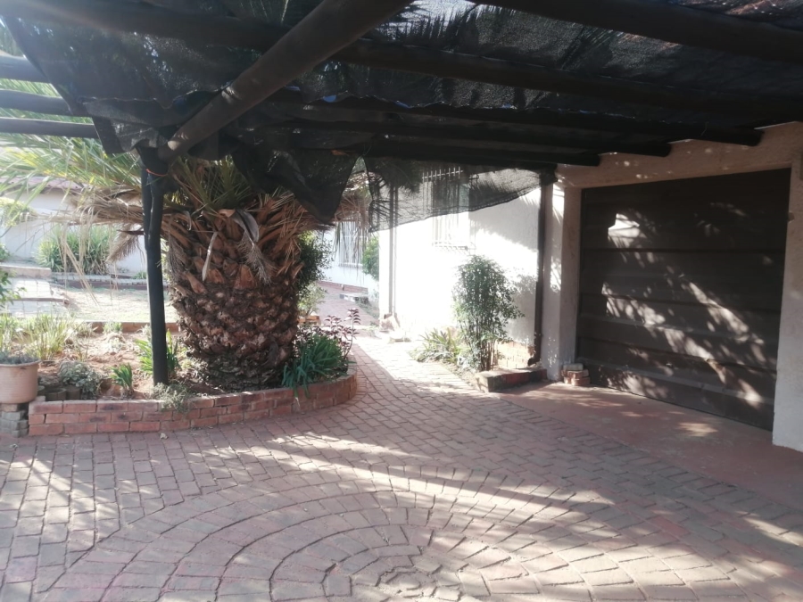 3 Bedroom Property for Sale in Ridgeway Gauteng