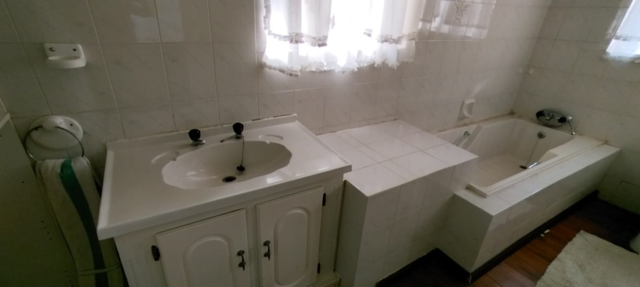 3 Bedroom Property for Sale in Ridgeway Gauteng