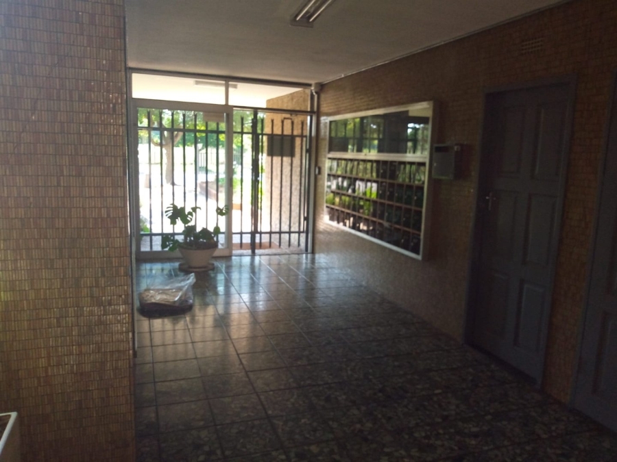 To Let 2 Bedroom Property for Rent in Queenswood Gauteng