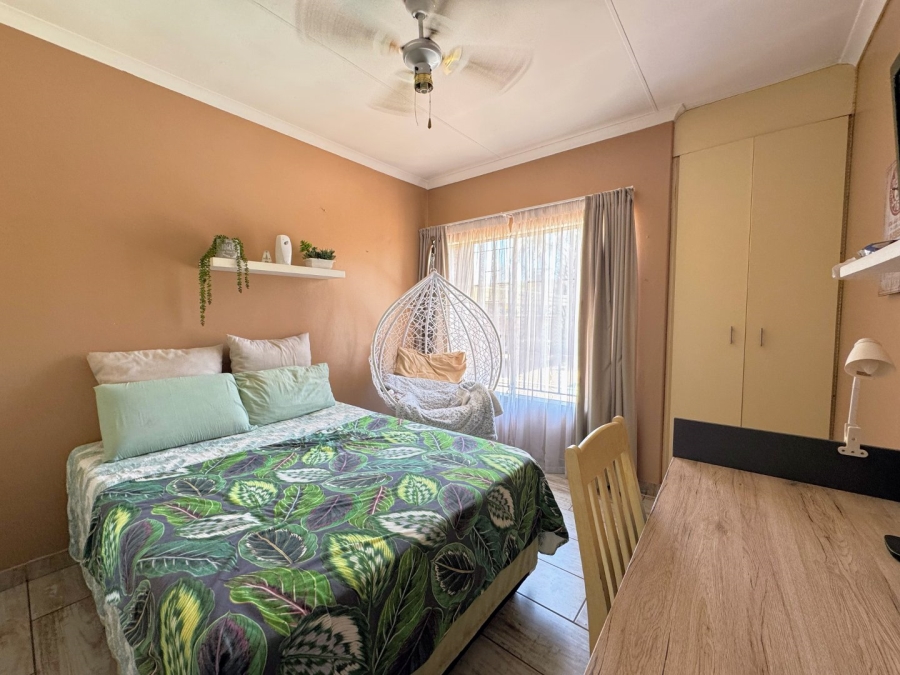 4 Bedroom Property for Sale in Waverley Gauteng