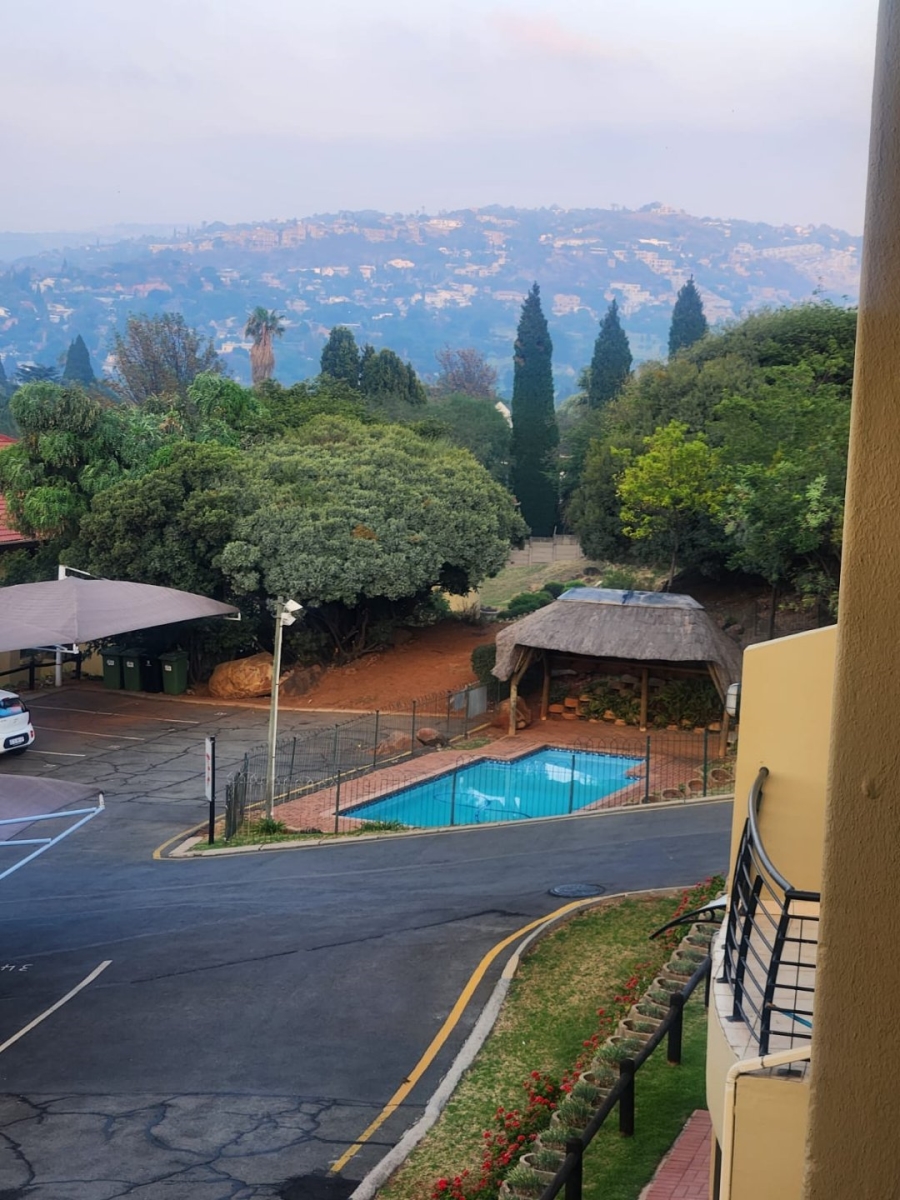 To Let 2 Bedroom Property for Rent in Bassonia Rock Gauteng