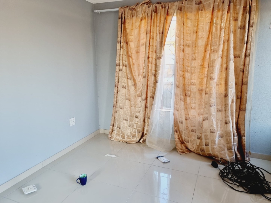 To Let  Bedroom Property for Rent in Spruit View Gauteng