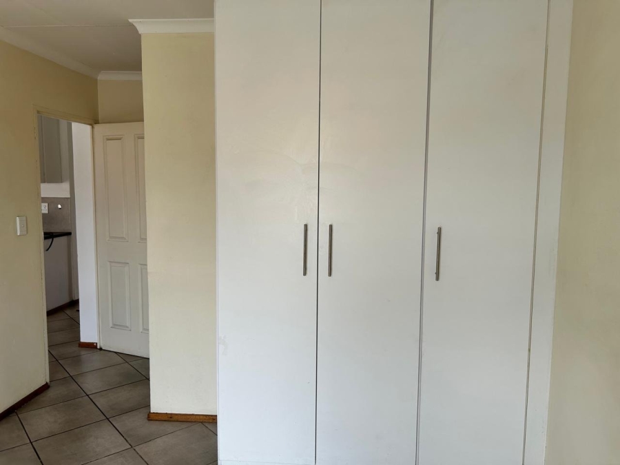 1 Bedroom Property for Sale in Albertsdal Gauteng