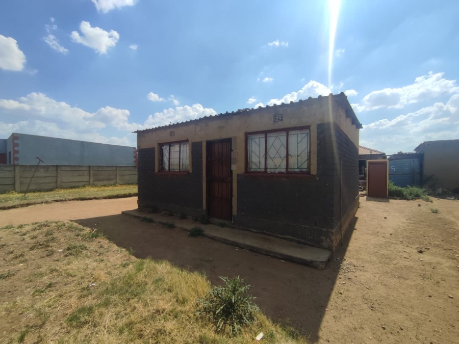 1 Bedroom Property for Sale in Langaville Gauteng