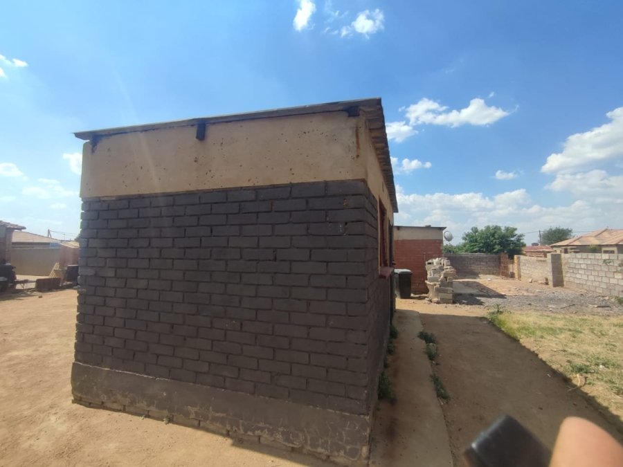 1 Bedroom Property for Sale in Langaville Gauteng