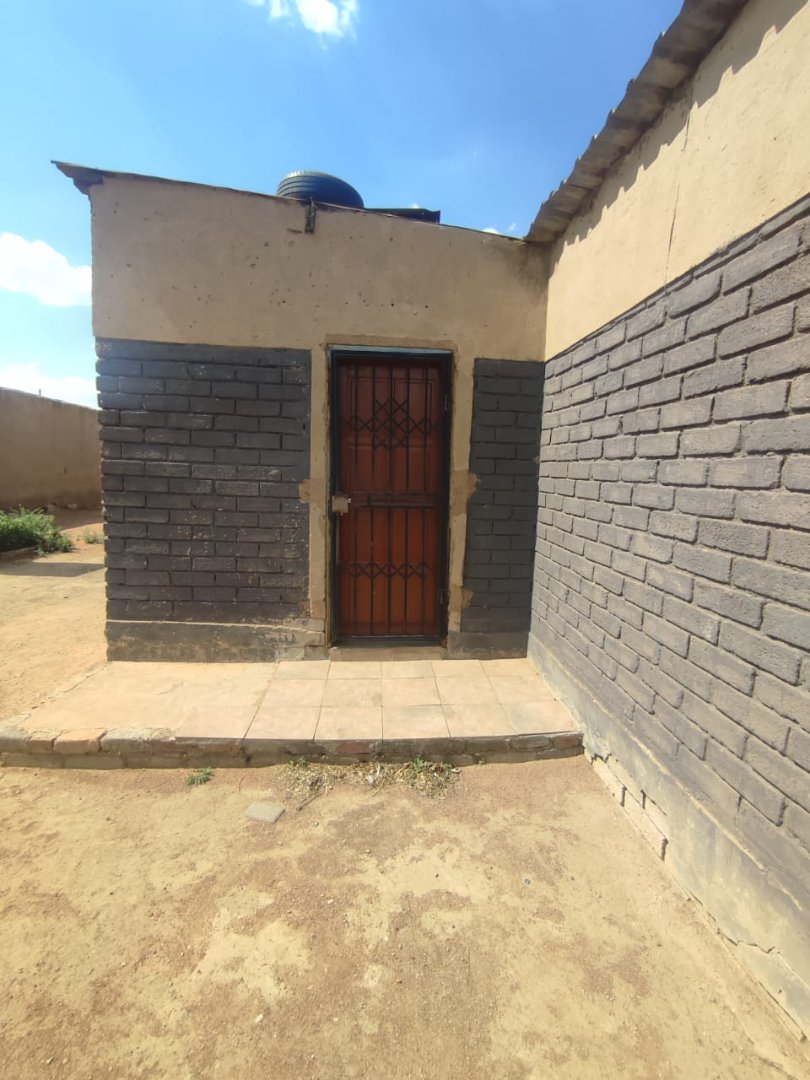 1 Bedroom Property for Sale in Langaville Gauteng