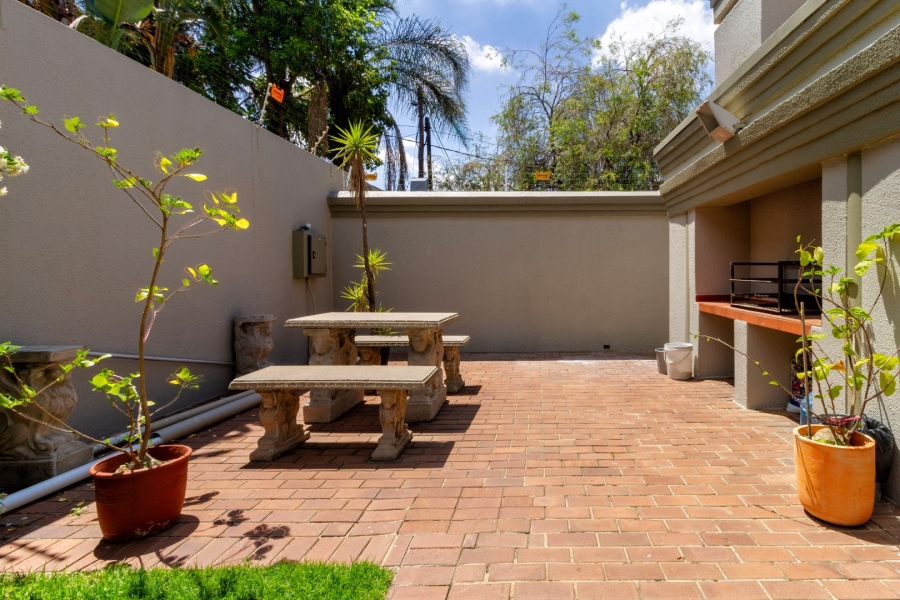 2 Bedroom Property for Sale in Morningside Gauteng