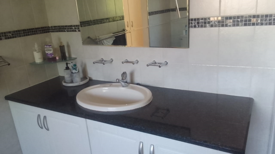 3 Bedroom Property for Sale in Kyalami Hills Gauteng