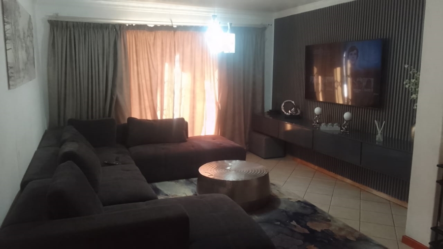 3 Bedroom Property for Sale in Kyalami Hills Gauteng