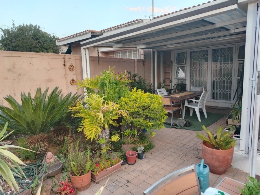 2 Bedroom Property for Sale in Woodmead Gauteng