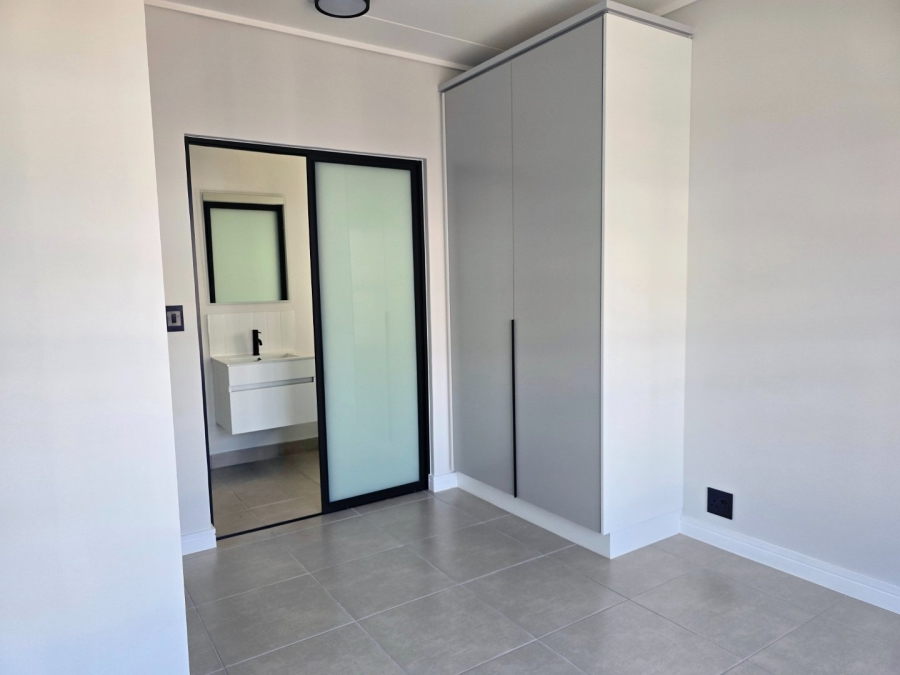 To Let 1 Bedroom Property for Rent in Linbro Park Gauteng