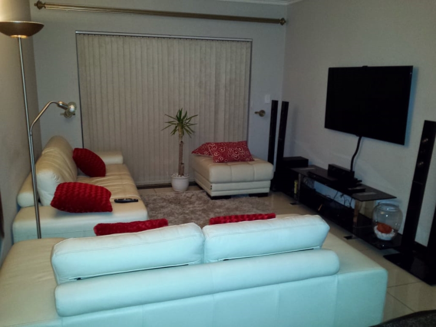 To Let 2 Bedroom Property for Rent in Halfway House Gauteng