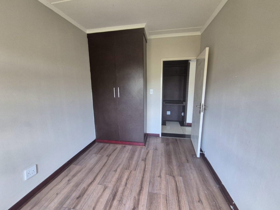 To Let 2 Bedroom Property for Rent in Halfway House Gauteng