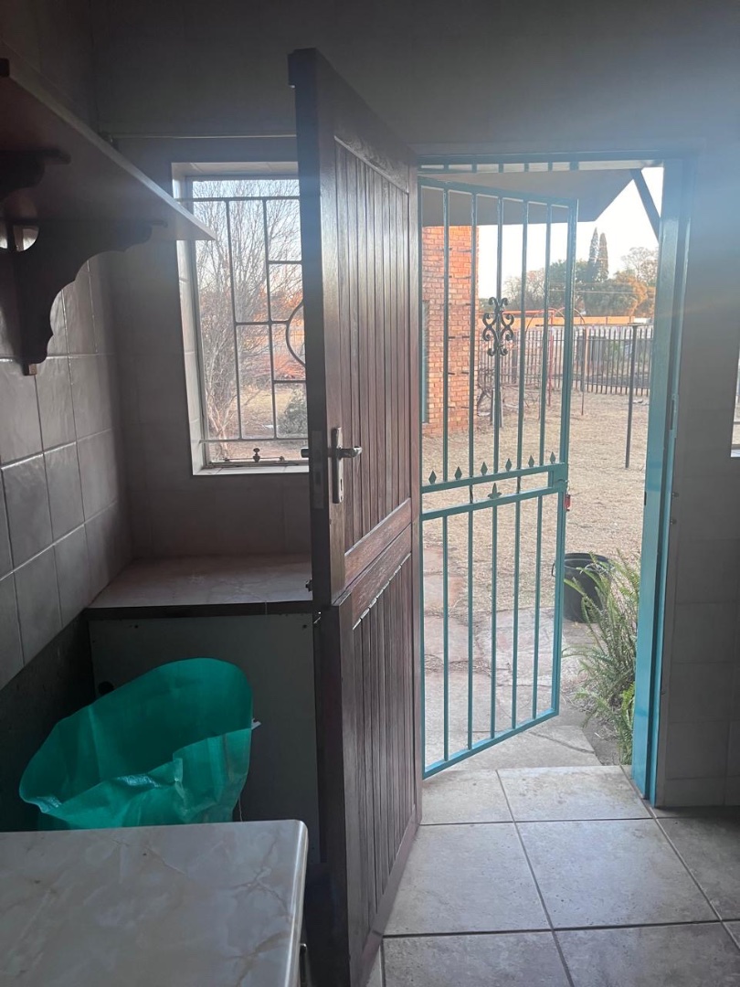 To Let 4 Bedroom Property for Rent in Marister Gauteng