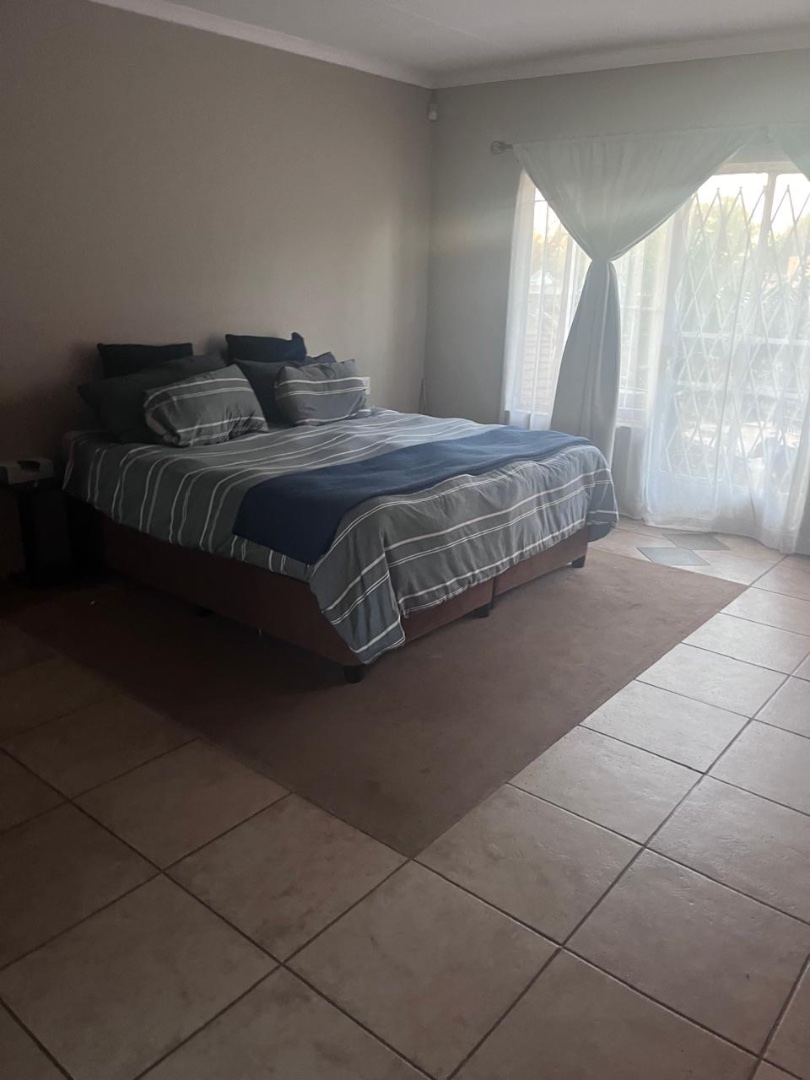 To Let 4 Bedroom Property for Rent in Marister Gauteng