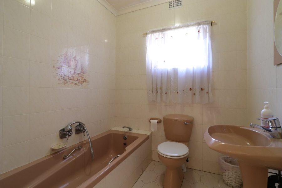 18 Bedroom Property for Sale in Lanseria Gauteng