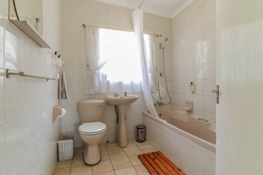 18 Bedroom Property for Sale in Lanseria Gauteng