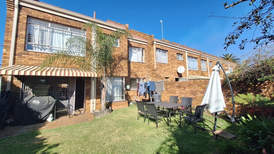 3 Bedroom Property for Sale in Pollak Park Gauteng