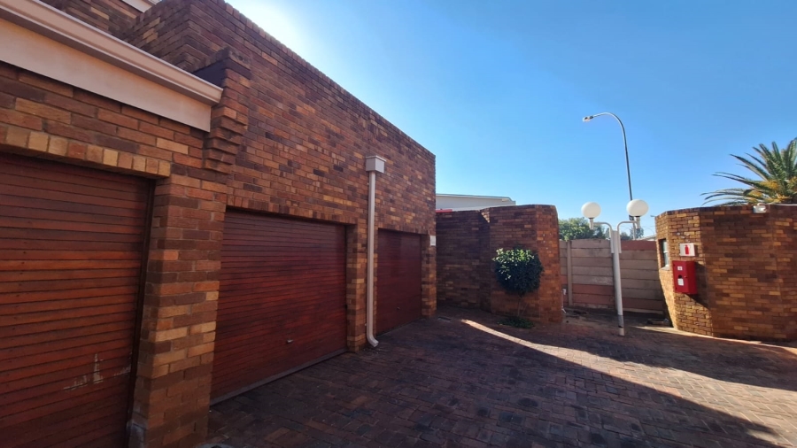 3 Bedroom Property for Sale in Pollak Park Gauteng