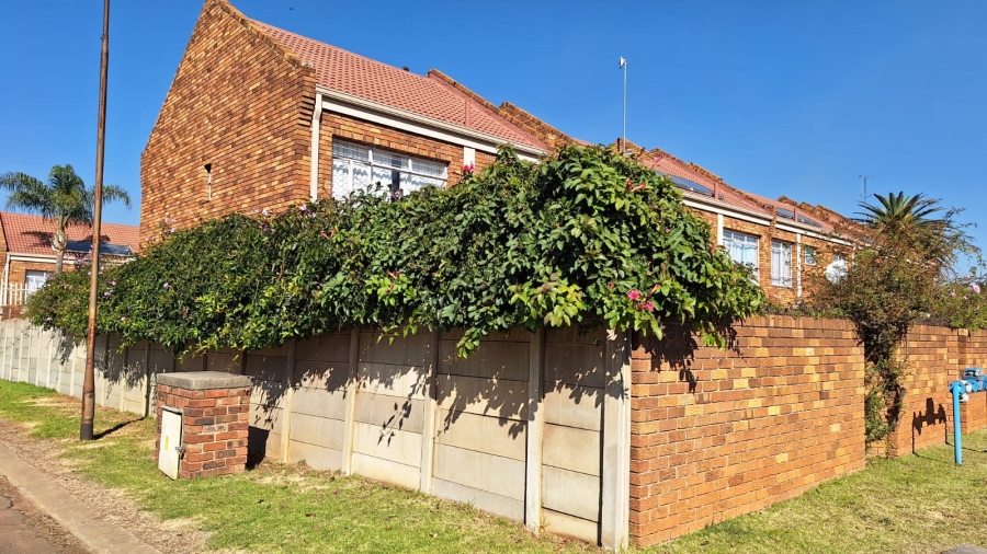 3 Bedroom Property for Sale in Pollak Park Gauteng