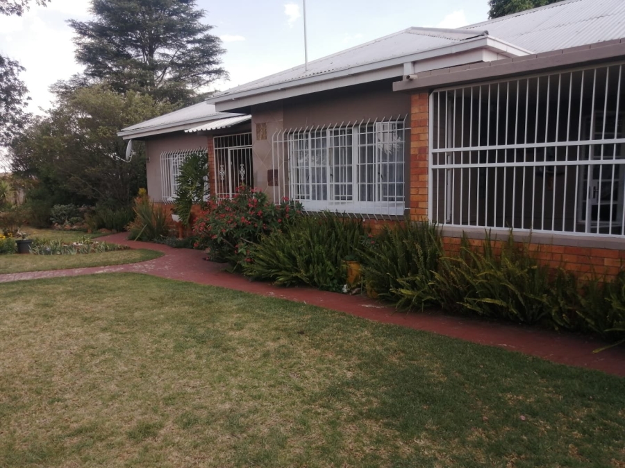 3 Bedroom Property for Sale in Casseldale Gauteng