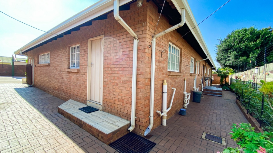 7 Bedroom Property for Sale in Kempton Park Ext 4 Gauteng