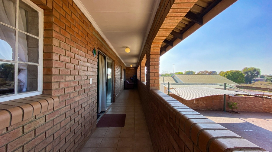 7 Bedroom Property for Sale in Kempton Park Ext 4 Gauteng