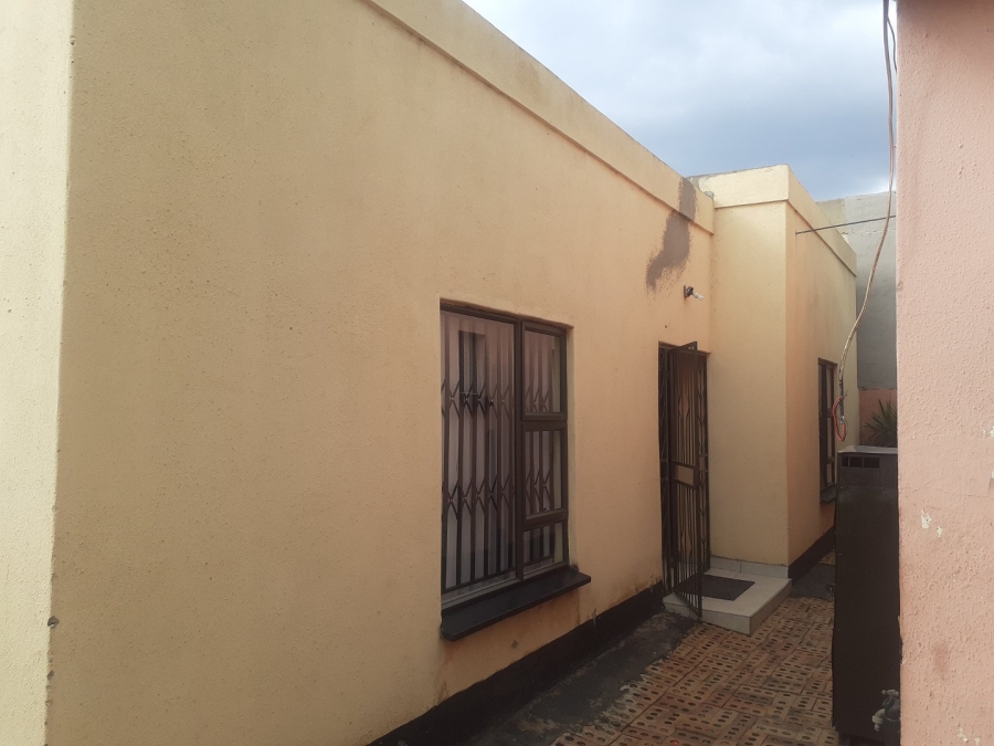 3 Bedroom Property for Sale in Palm Springs Gauteng