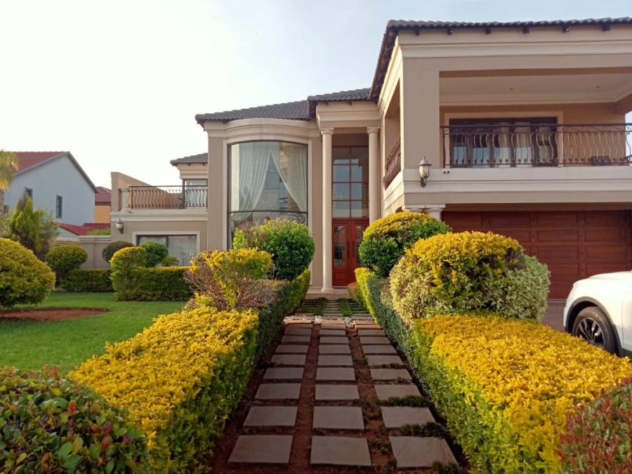 5 Bedroom Property for Sale in Heuwelsig Estate Gauteng