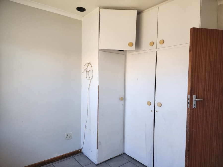 To Let 4 Bedroom Property for Rent in Beyers Park Gauteng