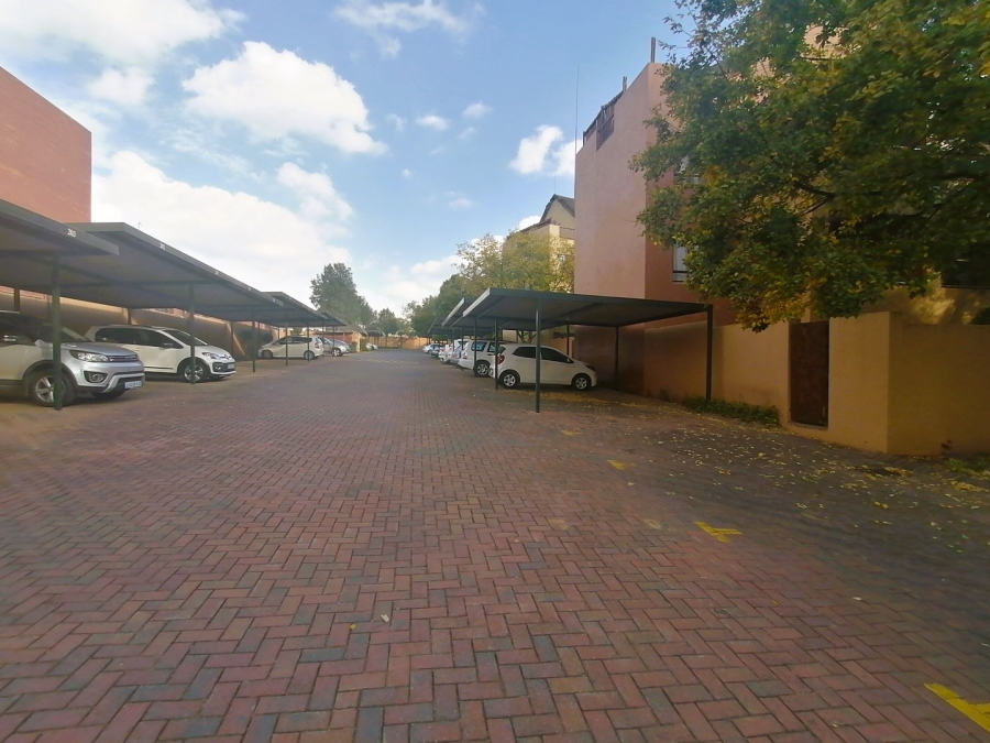 2 Bedroom Property for Sale in Douglasdale Gauteng