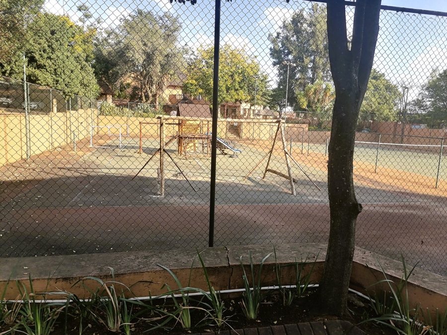 2 Bedroom Property for Sale in Douglasdale Gauteng