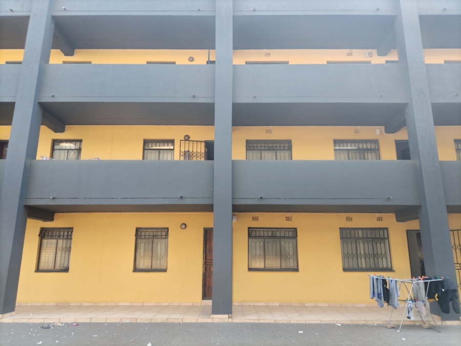 2 Bedroom Property for Sale in Fleurhof Gauteng