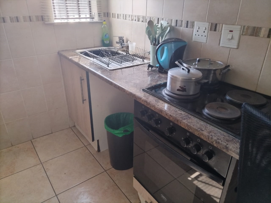 2 Bedroom Property for Sale in Fleurhof Gauteng