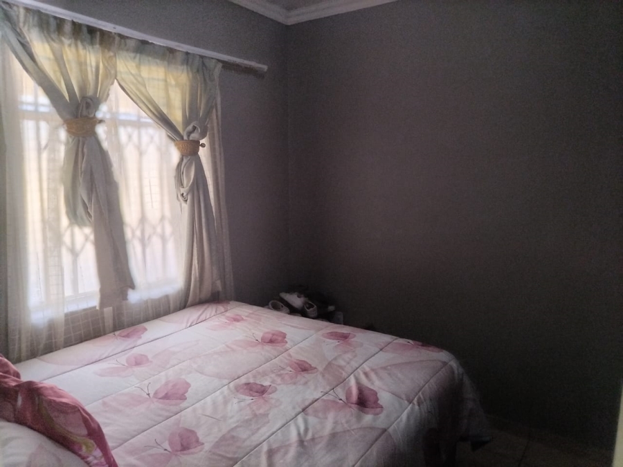 2 Bedroom Property for Sale in Fleurhof Gauteng