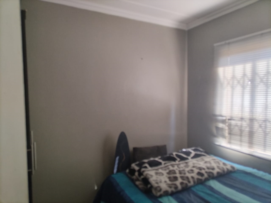 2 Bedroom Property for Sale in Fleurhof Gauteng