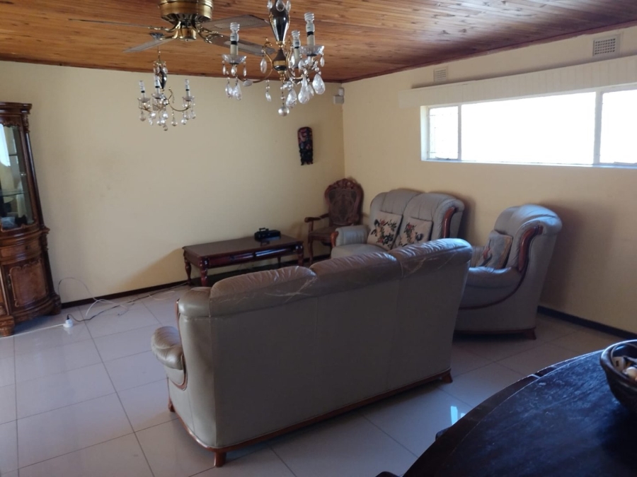 5 Bedroom Property for Sale in Alan Manor Gauteng