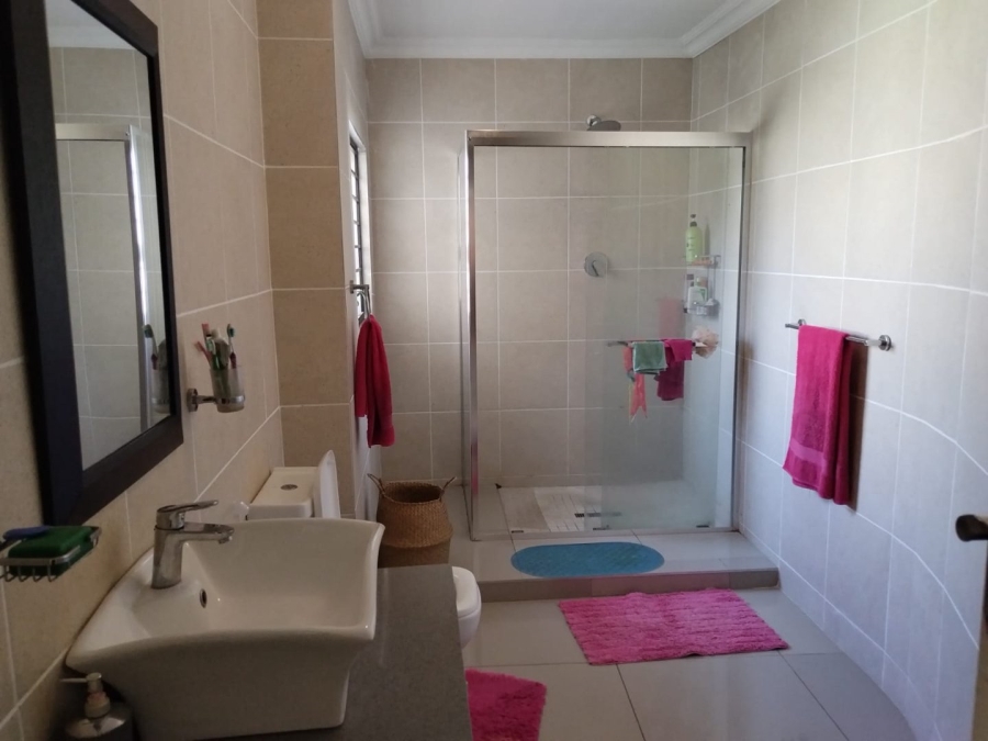 5 Bedroom Property for Sale in Alan Manor Gauteng