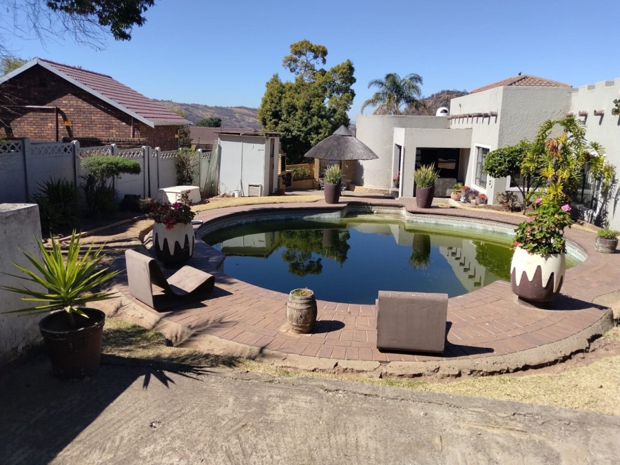 5 Bedroom Property for Sale in Alan Manor Gauteng