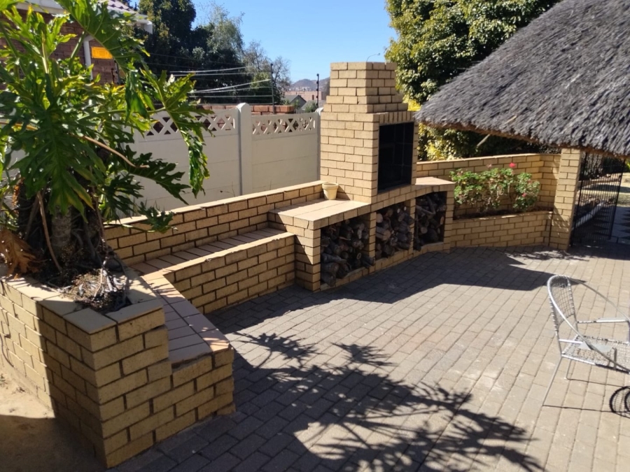 5 Bedroom Property for Sale in Alan Manor Gauteng