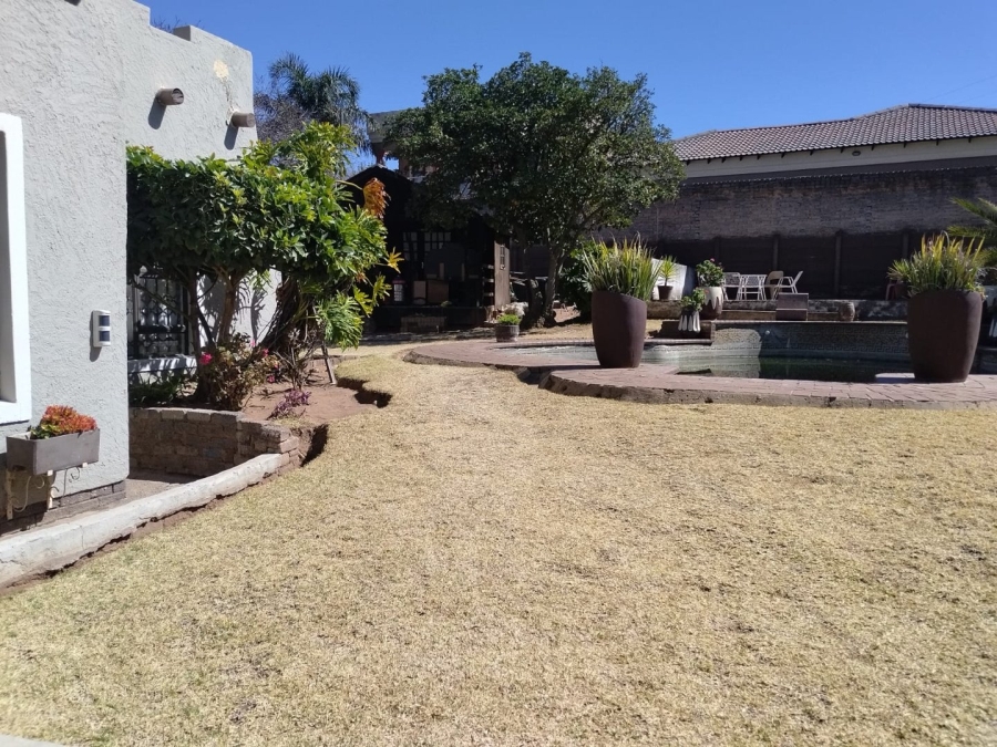 5 Bedroom Property for Sale in Alan Manor Gauteng