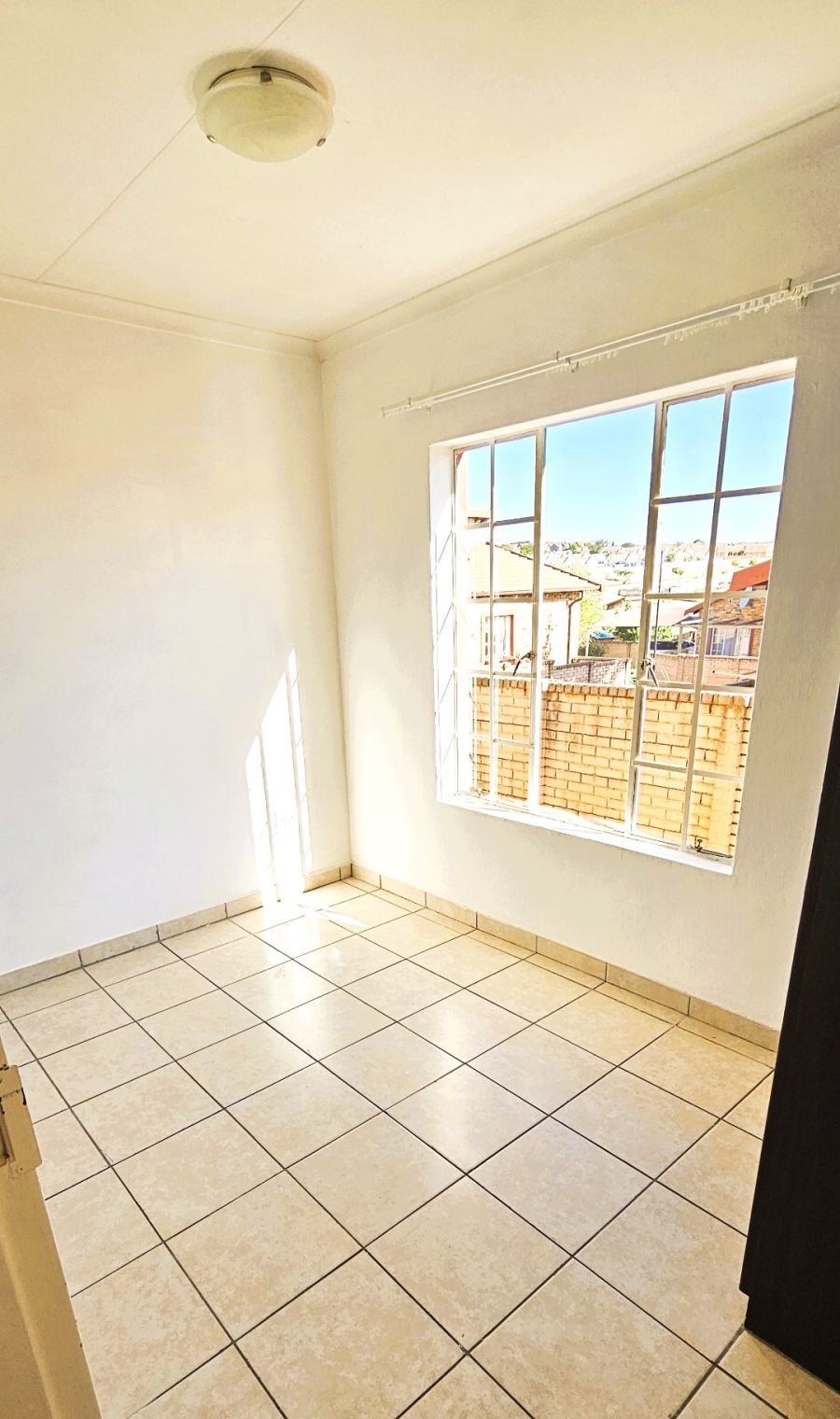 2 Bedroom Property for Sale in Kosmosdal Gauteng