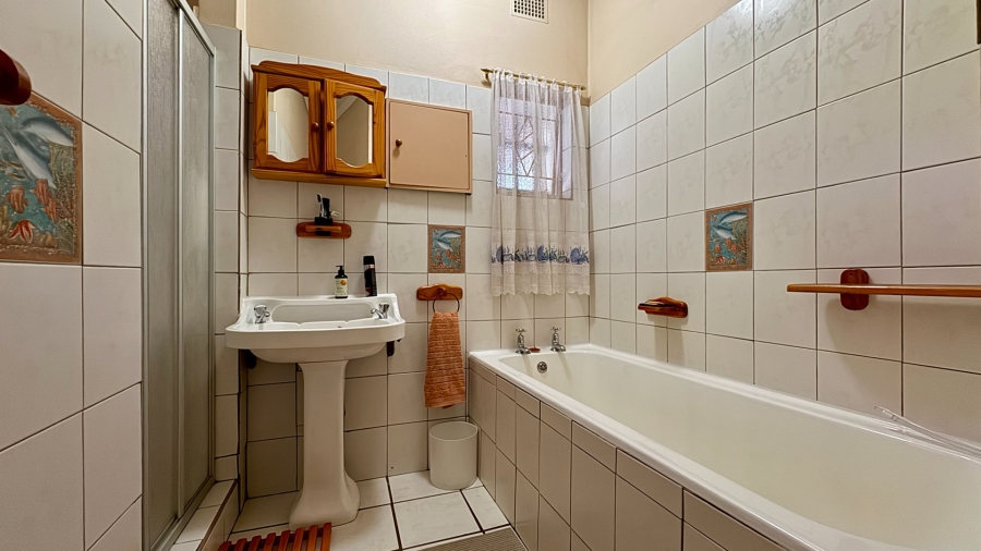 3 Bedroom Property for Sale in Lyttelton Manor Gauteng