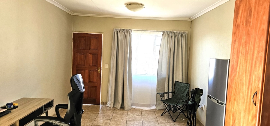 1 Bedroom Property for Sale in Kosmosdal Gauteng