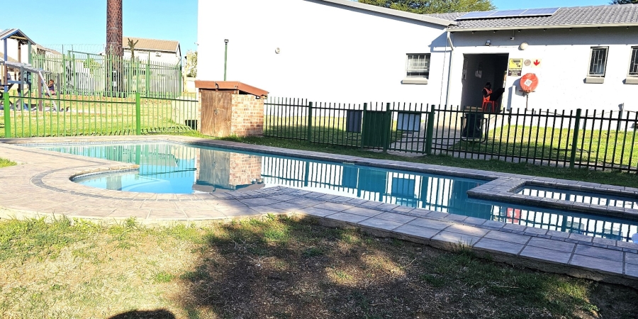 1 Bedroom Property for Sale in Kosmosdal Gauteng